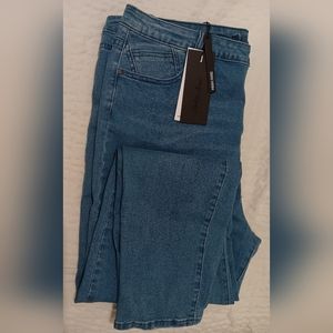 NWT Plus Stretch High Rise Jean